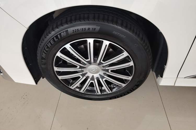 Used GAC Trumpchi M8 2021 Lingxiu Series 390T Ultimate Edition Left Front Wheel Hub