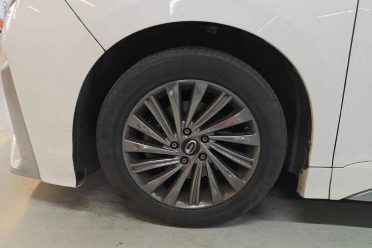 Used GAC Trumpchi M8 2021 Master Series 390T Ultimate Edition Left Front Wheel Hub