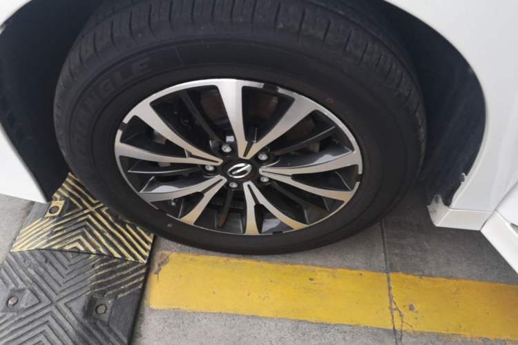 Used GAC Trumpchi M8 2021 Lingxiu Series 390T Deluxe Edition Left Front Wheel Hub