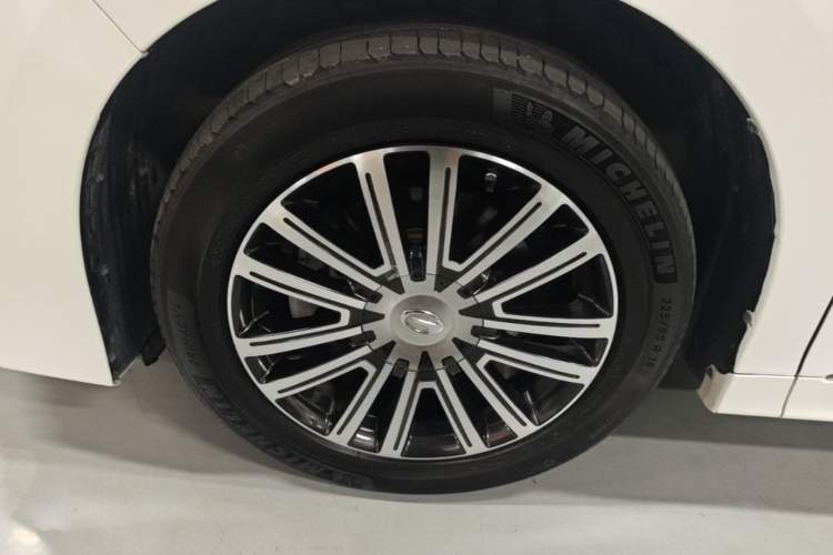 Used GAC Trumpchi M8 2021 Lingxiu Series 390T Ultimate Edition Left Front Wheel Hub