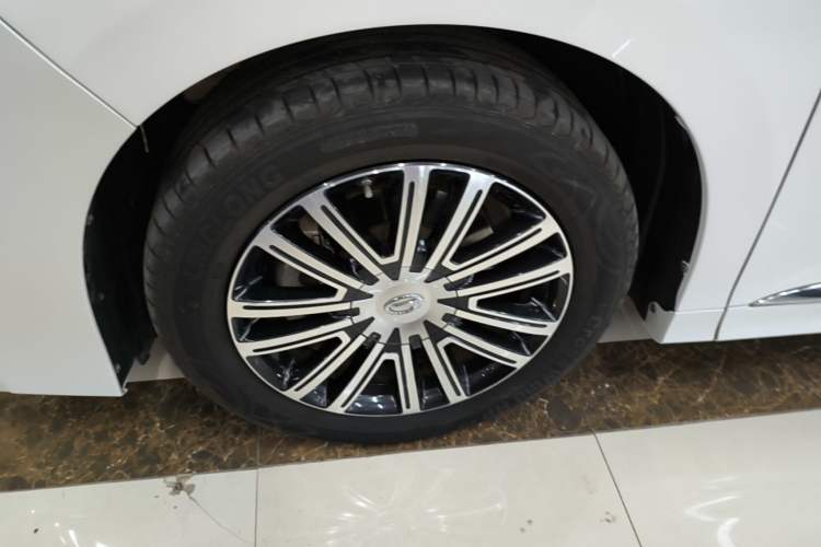 Used GAC Trumpchi M8 2021 Lingxiu Series 390T Ultimate Edition Left Front Wheel Hub