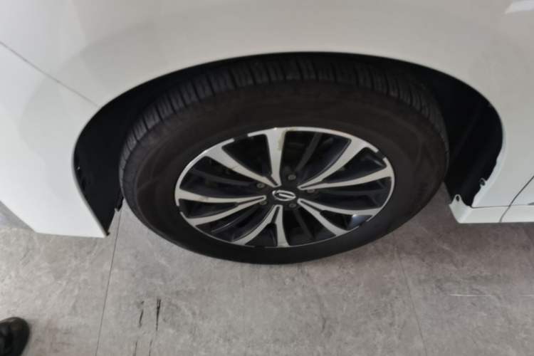 Used GAC Trumpchi M8 2021 Lingxiu Series 390T Deluxe Edition Left Front Wheel Hub