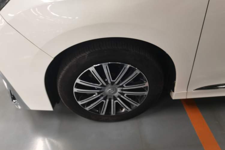 Used GAC Trumpchi M8 2021 Lingxiu Series 390T Ultimate Edition Left Front Wheel Hub