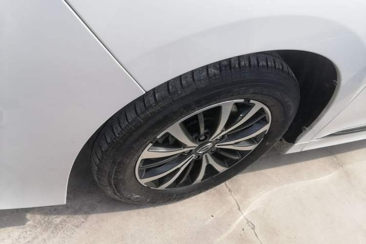 Used GAC Trumpchi M8 2021 Revised Version Lingxiu Series 390T Luxury Edition Left Front Wheel Hub