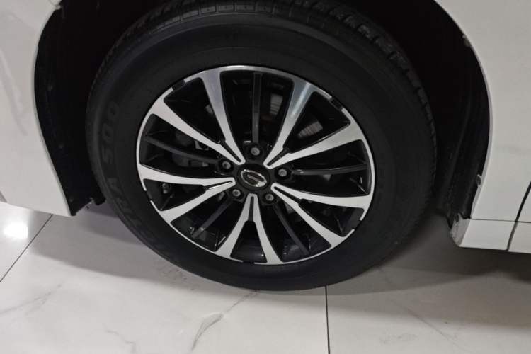 Used GAC Trumpchi M8 2021 Lingxiu Series 390T Luxury Edition Left Front Wheel Hub