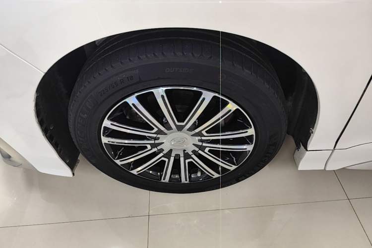 Used GAC Trumpchi M8 2021 Master Series 390T Prestige Edition Left Front Wheel Hub