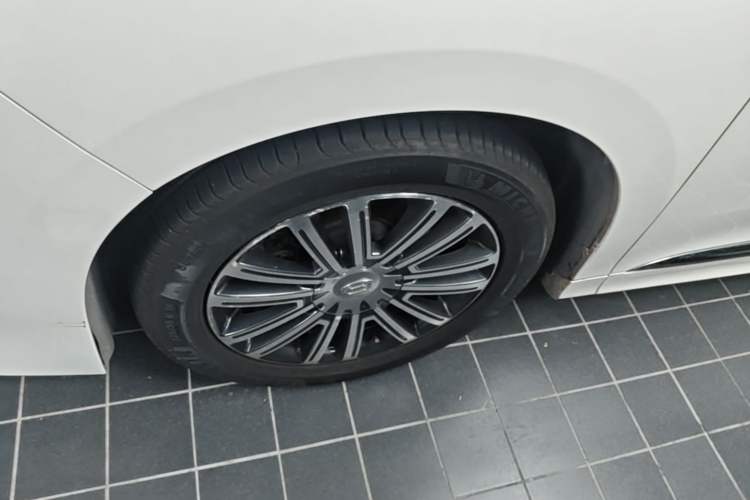 Used GAC Trumpchi M8 2021 Lingxiu Series 390T Ultimate Edition Left Front Wheel Hub