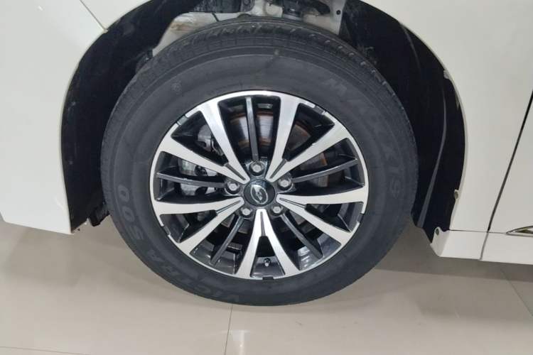 Used GAC Trumpchi M8 2021 Revised Version Lingxiu Series 390T Luxury Edition Left Front Wheel Hub