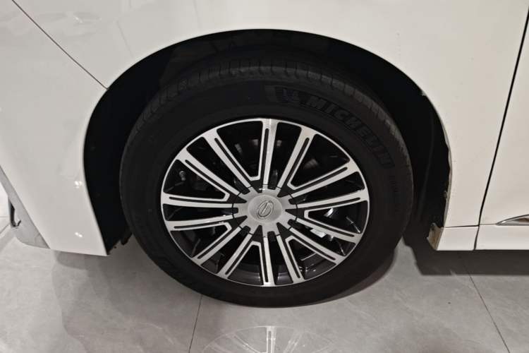 Used GAC Trumpchi M8 2021 Lingxiu Series 390T Ultimate Edition Left Front Wheel Hub