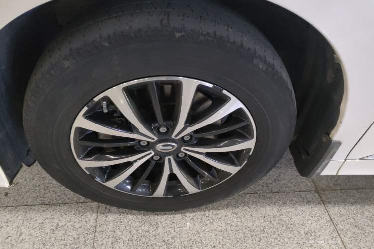 Used GAC Trumpchi M8 2021 Lingxiu Series 390T Deluxe Edition Left Front Wheel Hub