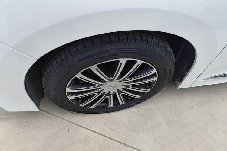 Used GAC Trumpchi M8 2021 Lingxiu Series 390T Deluxe Edition Left Front Wheel Hub