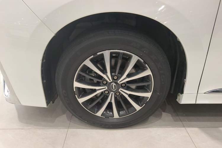 Used GAC Trumpchi M8 2021 Lingxiu Series 390T Luxury Edition Left Front Wheel Hub