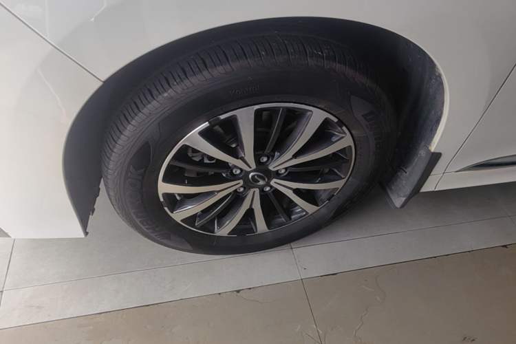 Used GAC Trumpchi M8 2021 Lingxiu Series 390T Deluxe Edition Left Front Wheel Hub