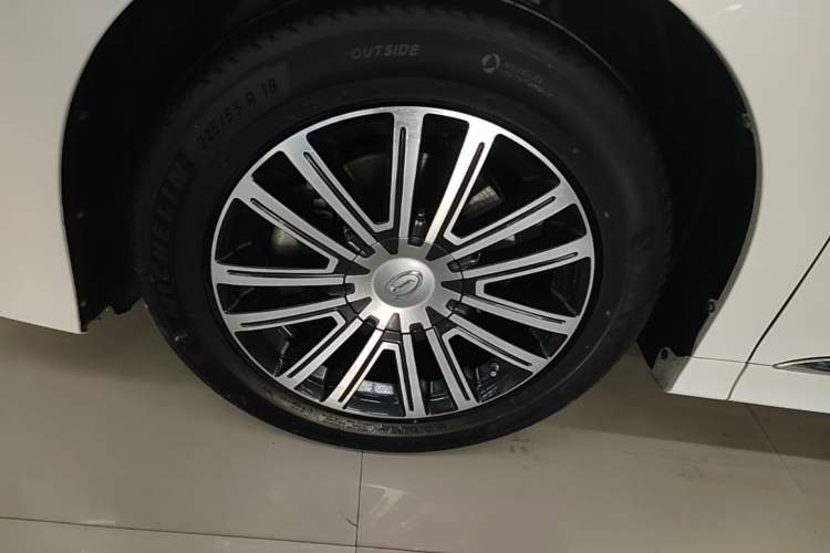 Used GAC Trumpchi M8 2021 Lingxiu Series 390T Ultimate Edition Left Front Wheel Hub