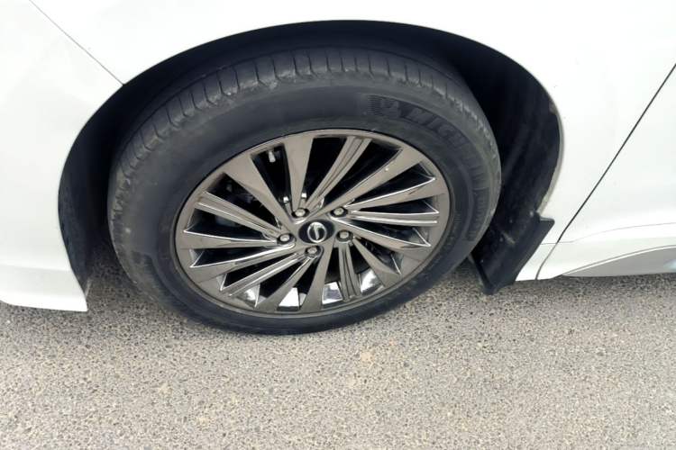 Used GAC Trumpchi M8 2021 Master Series 390T Ultimate Edition Left Front Wheel Hub
