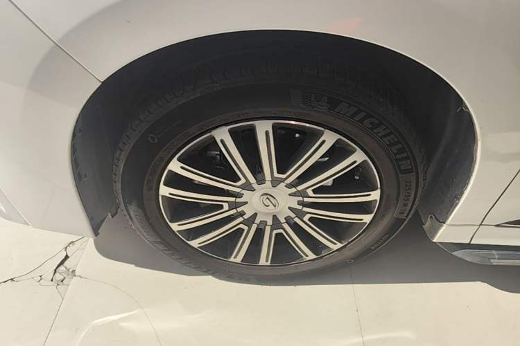Used GAC Trumpchi M8 2021 Lingxiu Series 390T Ultimate Edition Left Front Wheel Hub