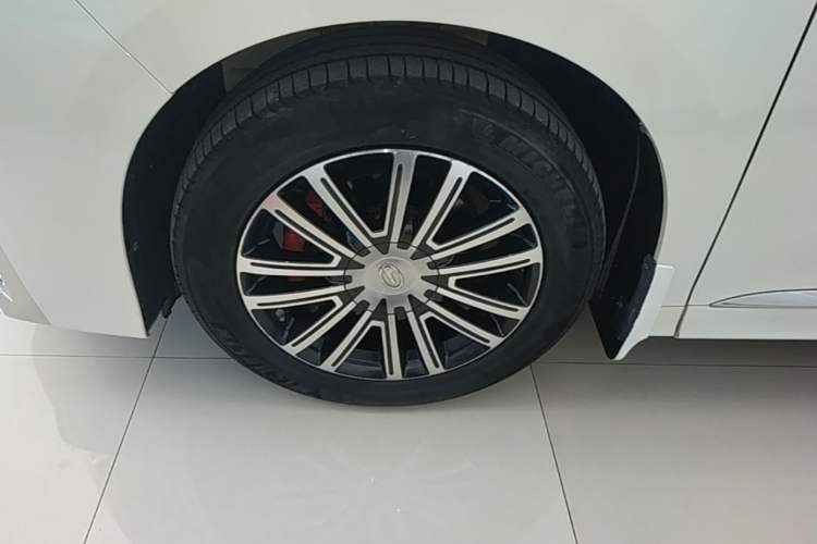 Used GAC Trumpchi M8 2021 Lingxiu Series 390T Deluxe Edition Left Front Wheel Hub