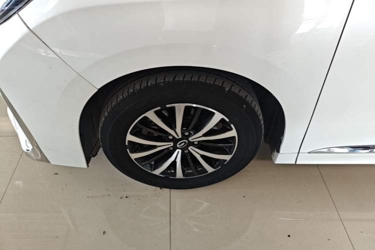 Used GAC Trumpchi M8 2021 Lingxiu Series 390T Deluxe Edition Left Front Wheel Hub
