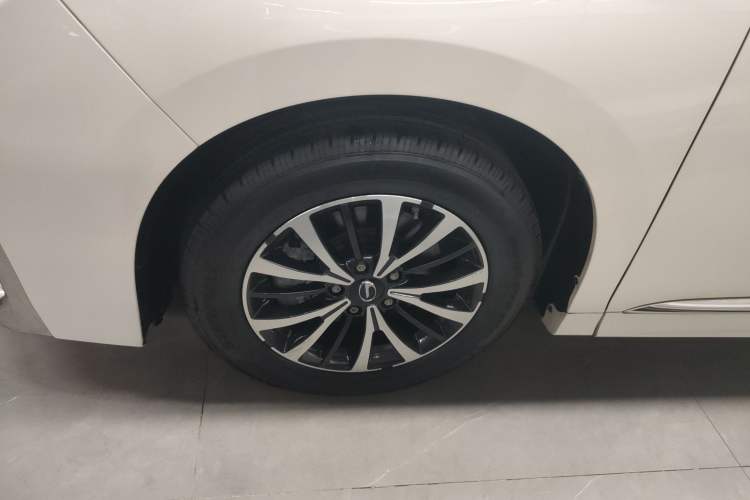 Used GAC Trumpchi M8 2021 Revised Version Lingxiu Series 390T Luxury Edition Left Front Wheel Hub