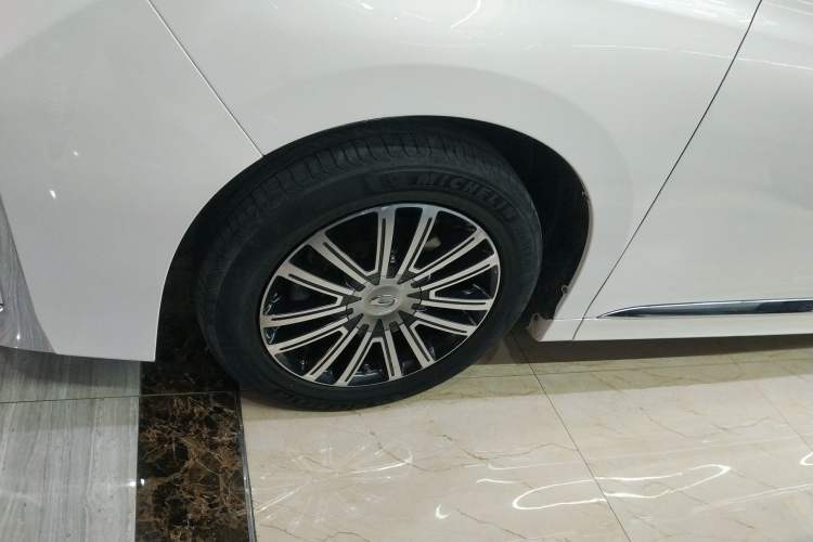 Used GAC Trumpchi M8 2021 Lingxiu Series 390T Deluxe Edition Left Front Wheel Hub