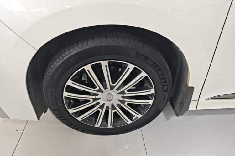 Used GAC Trumpchi M8 2021 Lingxiu Series 390T Ultimate Edition Left Front Wheel Hub