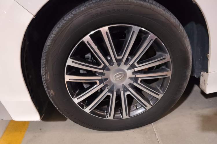 Used GAC Trumpchi M8 2021 Master Series 390T Prestige Edition Left Front Wheel Hub