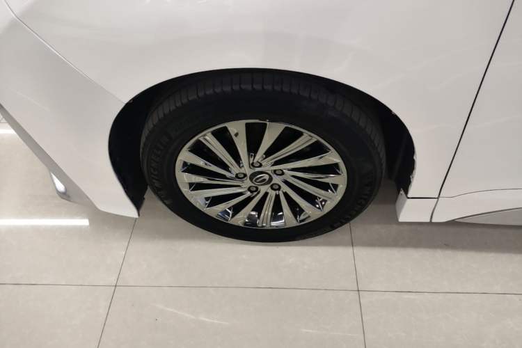 Used GAC Trumpchi M8 2021 Master Series 390T Ultimate Edition Left Front Wheel Hub