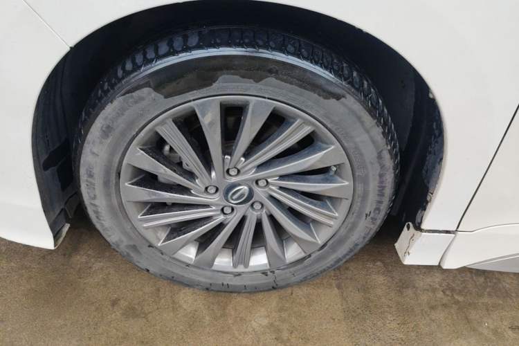 Used GAC Trumpchi M8 2021 Master Series 390T Ultimate Edition Left Front Wheel Hub