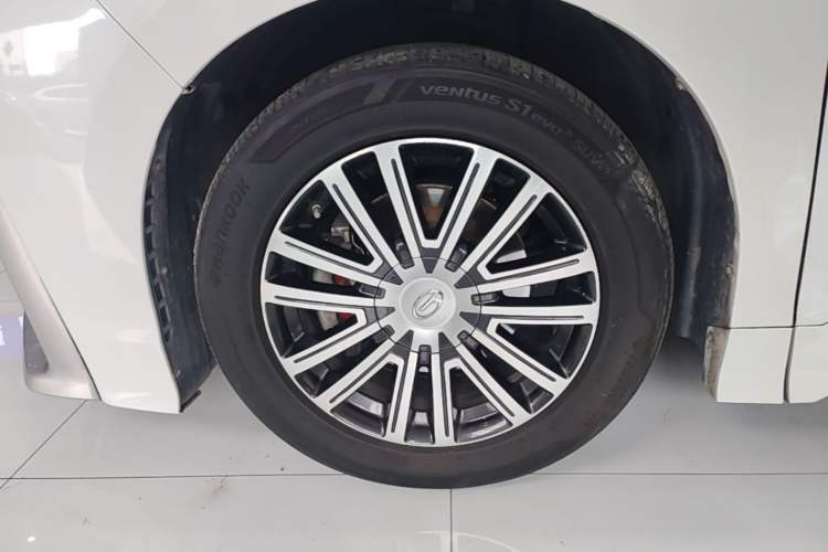 Used GAC Trumpchi M8 2021 Master Series 390T Prestige Edition Left Front Wheel Hub