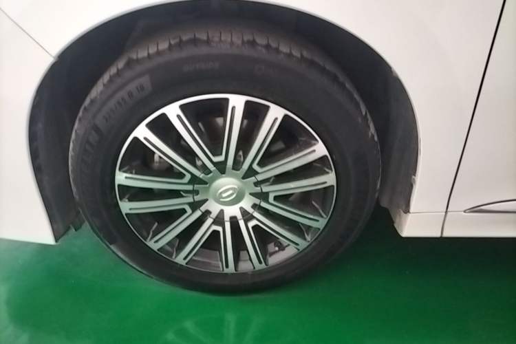 Used GAC Trumpchi M8 2021 Lingxiu Series 390T Ultimate Edition Left Front Wheel Hub