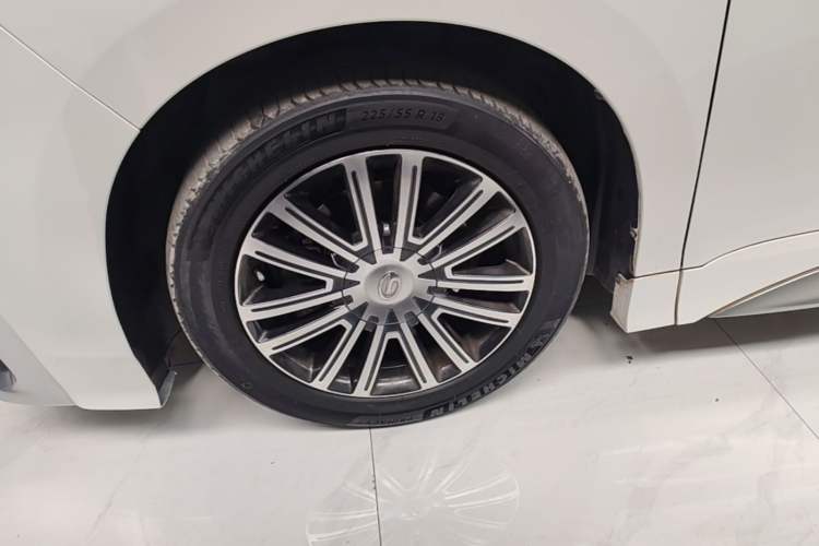 Used GAC Trumpchi M8 2021 Master Series 390T Prestige Edition Left Front Wheel Hub