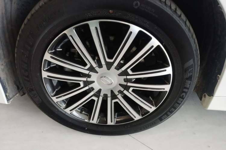 Used GAC Trumpchi M8 2021 Lingxiu Series 390T Ultimate Edition Left Front Wheel Hub
