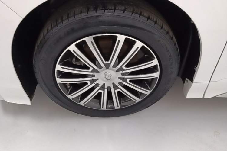 Used GAC Trumpchi M8 2021 Master Series 390T Prestige Edition Left Front Wheel Hub