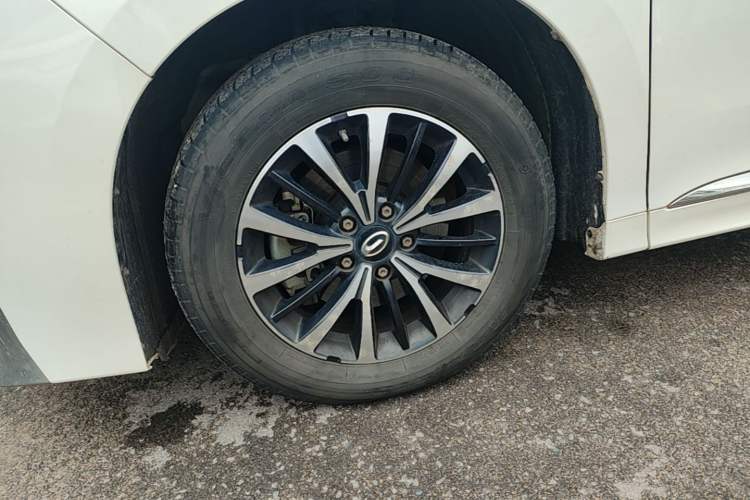 Used GAC Trumpchi M8 2021 Lingxiu Series 390T Deluxe Edition Left Front Wheel Hub