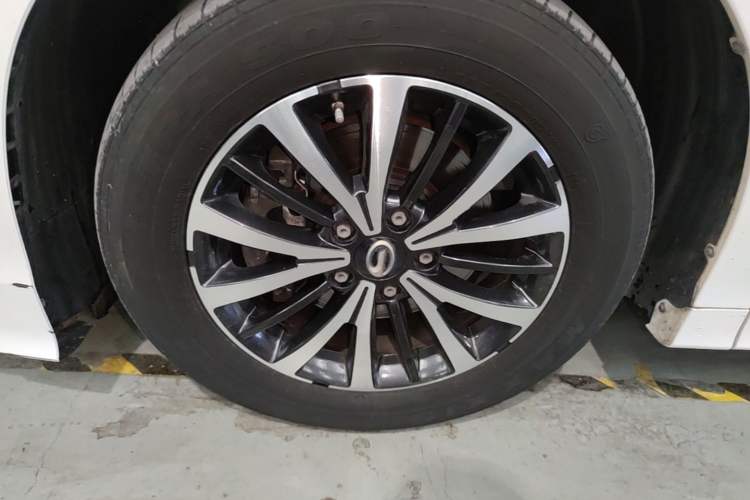 Used GAC Trumpchi M8 2021 Lingxiu Series 390T Deluxe Edition Left Front Wheel Hub