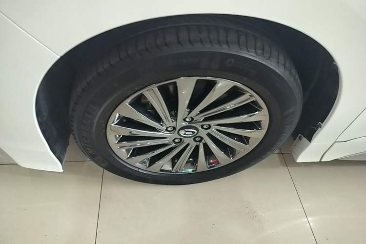 Used GAC Trumpchi M8 2021 Master Series 390T Ultimate Edition Left Front Wheel Hub