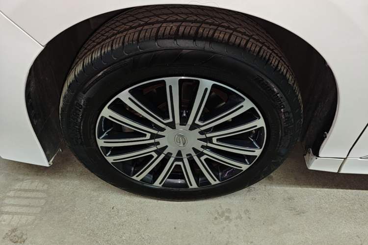 Used GAC Trumpchi M8 2021 Lingxiu Series 390T Deluxe Edition Left Front Wheel Hub
