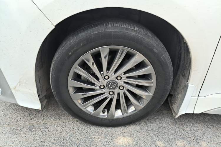 Used GAC Trumpchi M8 2021 Master Series 390T Ultimate Edition Left Front Wheel Hub