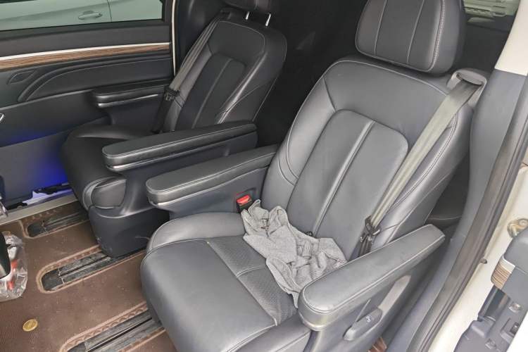 Used GAC Trumpchi M8 2021 Lingxiu Series 390T Deluxe Edition Left Rear Seat