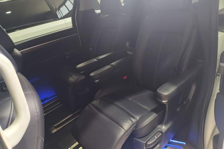 Used GAC Trumpchi M8 2021 Lingxiu Series 390T Deluxe Edition Left Rear Seat