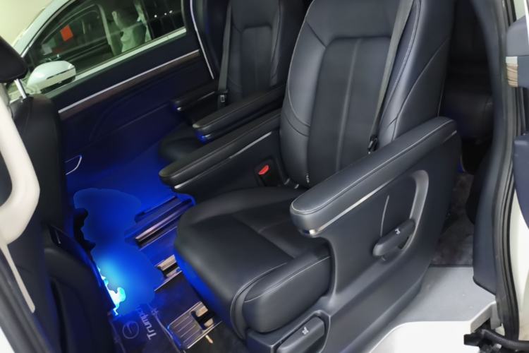 Used GAC Trumpchi M8 2021 Lingxiu Series 390T Deluxe Edition Left Rear Seat