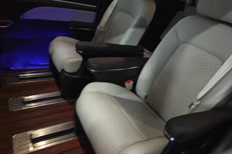Used GAC Trumpchi M8 2021 Lingxiu Series 390T Luxury Edition Left Rear Seat