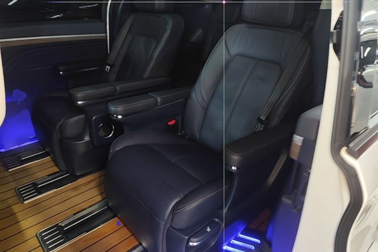 Used GAC Trumpchi M8 2021 Master Series 390T Prestige Edition Left Rear Seat
