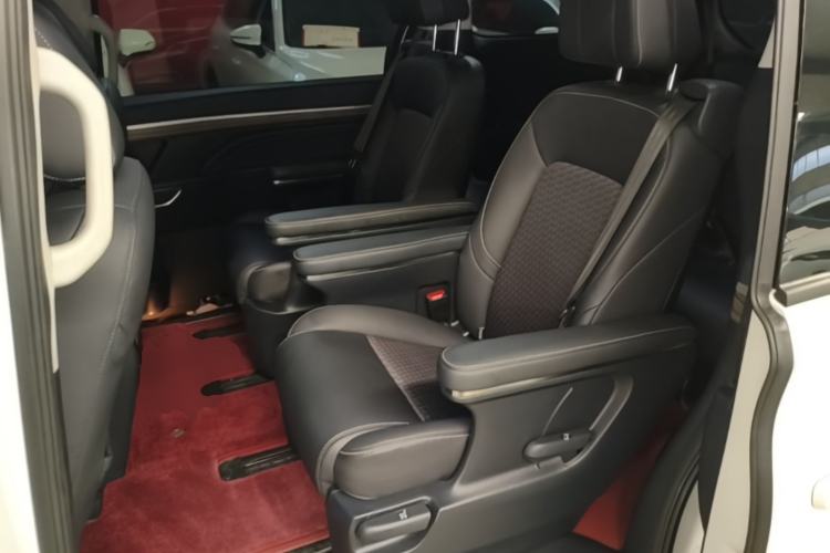 Used GAC Trumpchi M8 2021 Revised Version Lingxiu Series 390T Luxury Edition Left Rear Seat