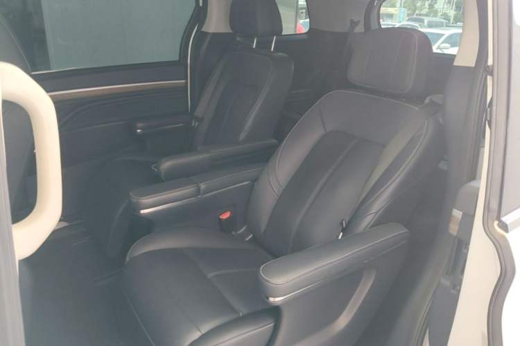 Used GAC Trumpchi M8 2021 Lingxiu Series 390T Ultimate Edition Left Rear Seat