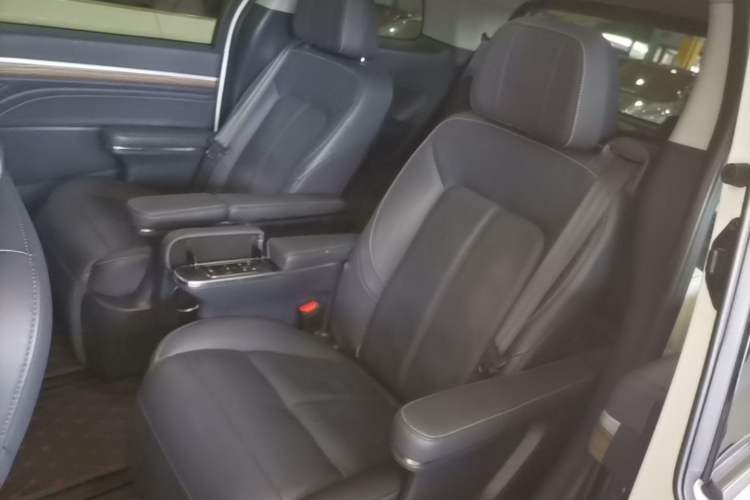 Used GAC Trumpchi M8 2021 Lingxiu Series 390T Ultimate Edition Left Rear Seat