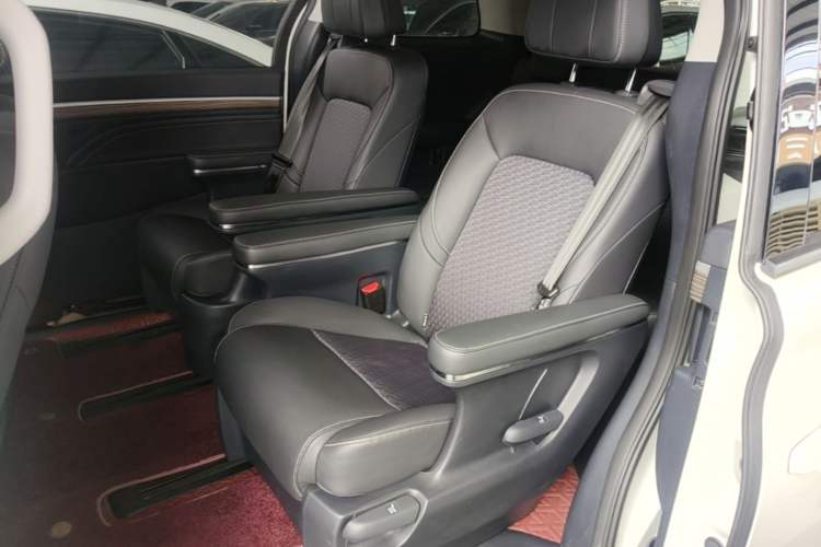 Used GAC Trumpchi M8 2021 Revised Version Lingxiu Series 390T Luxury Edition Left Rear Seat