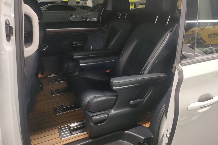 Used GAC Trumpchi M8 2021 Revised Version Lingxiu Series 390T Luxury Edition Left Rear Seat