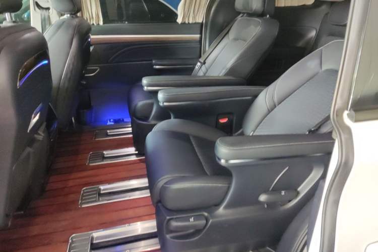Used GAC Trumpchi M8 2021 Revised Version Lingxiu Series 390T Luxury Edition Left Rear Seat