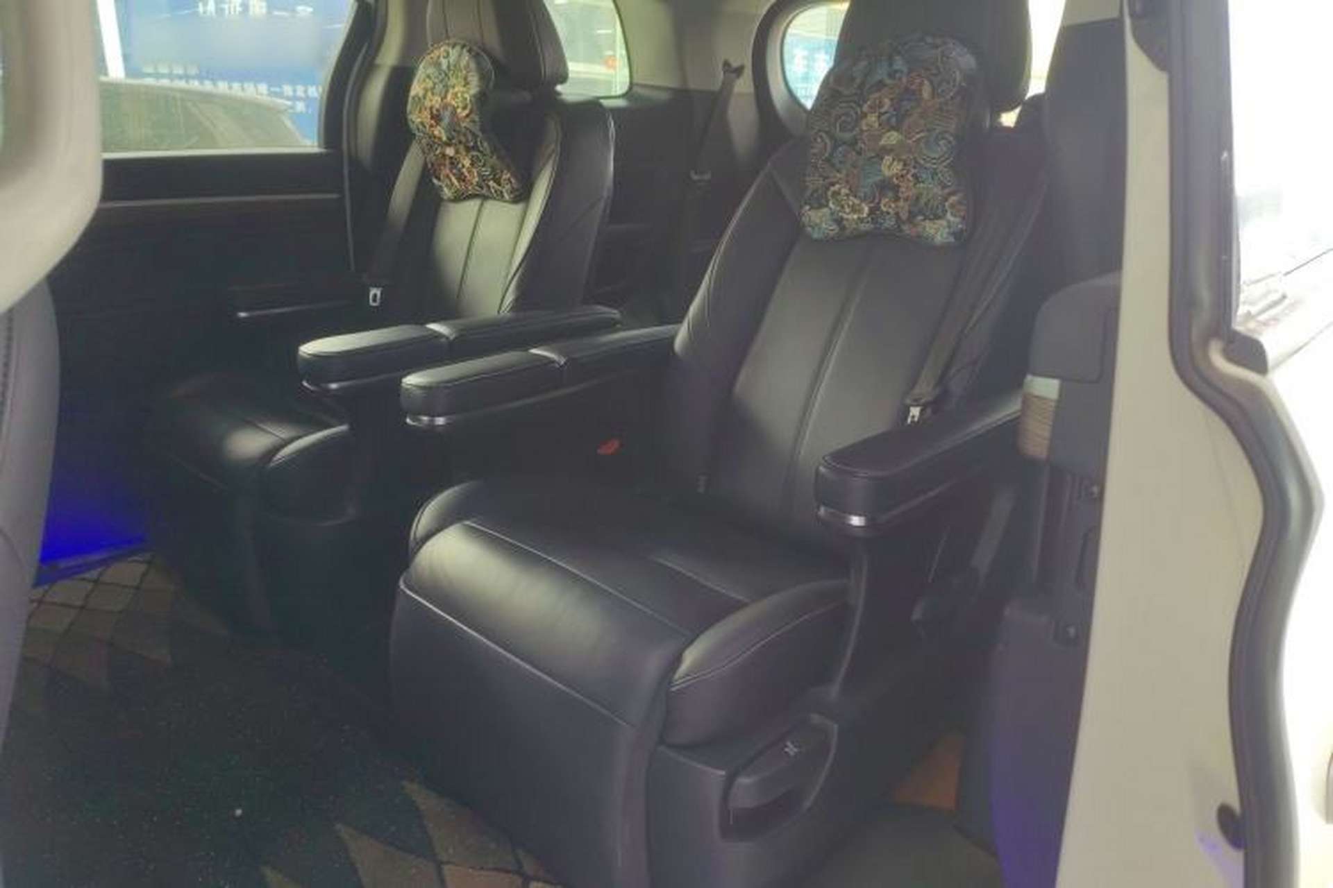 Used GAC Trumpchi M8 2021 Lingxiu Series 390T Deluxe Edition Left Rear Seat